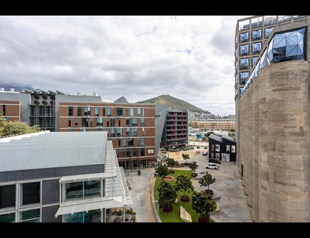 1 BEDROOM APARTMENT RENTED IN WATERFRONT